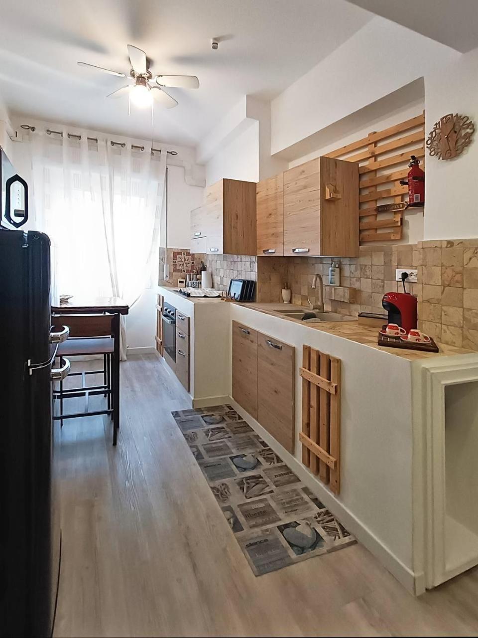 Genova Center Apartment - San Martino Eksteriør billede